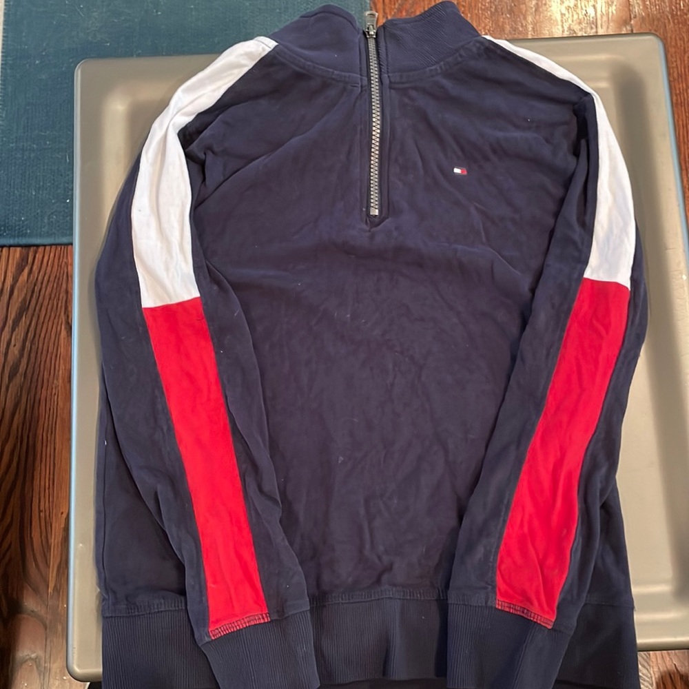 Tommy Hilfiger long sleeve brushed cotton crew neck. Boys size Medium